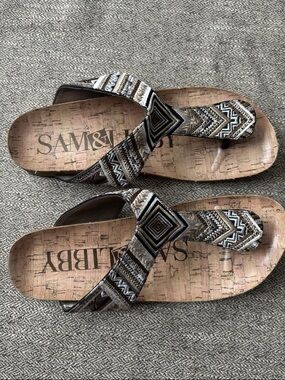 Sam & Libby Black and Gold Embroidered Cork Thong Sandals
